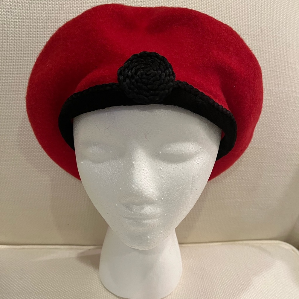 Vintage 1980’s red wool hat